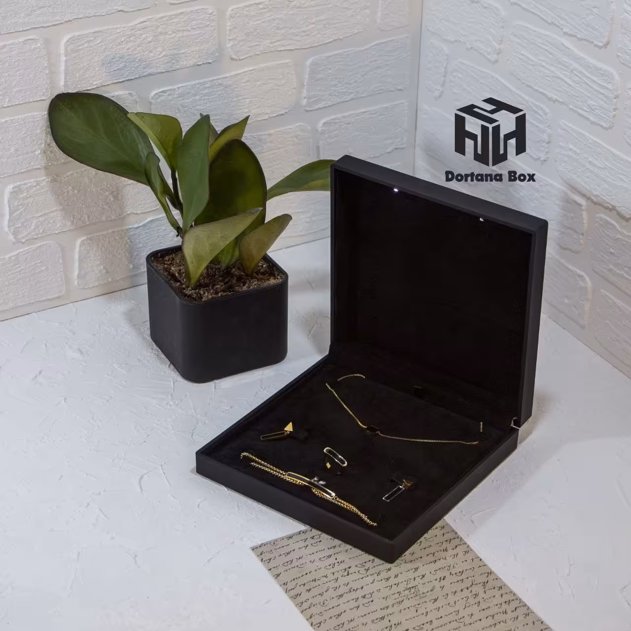 جعبه طلا و جواهر سرویسی چراغ دار