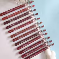 رژ مدادی برند hudabeauty
