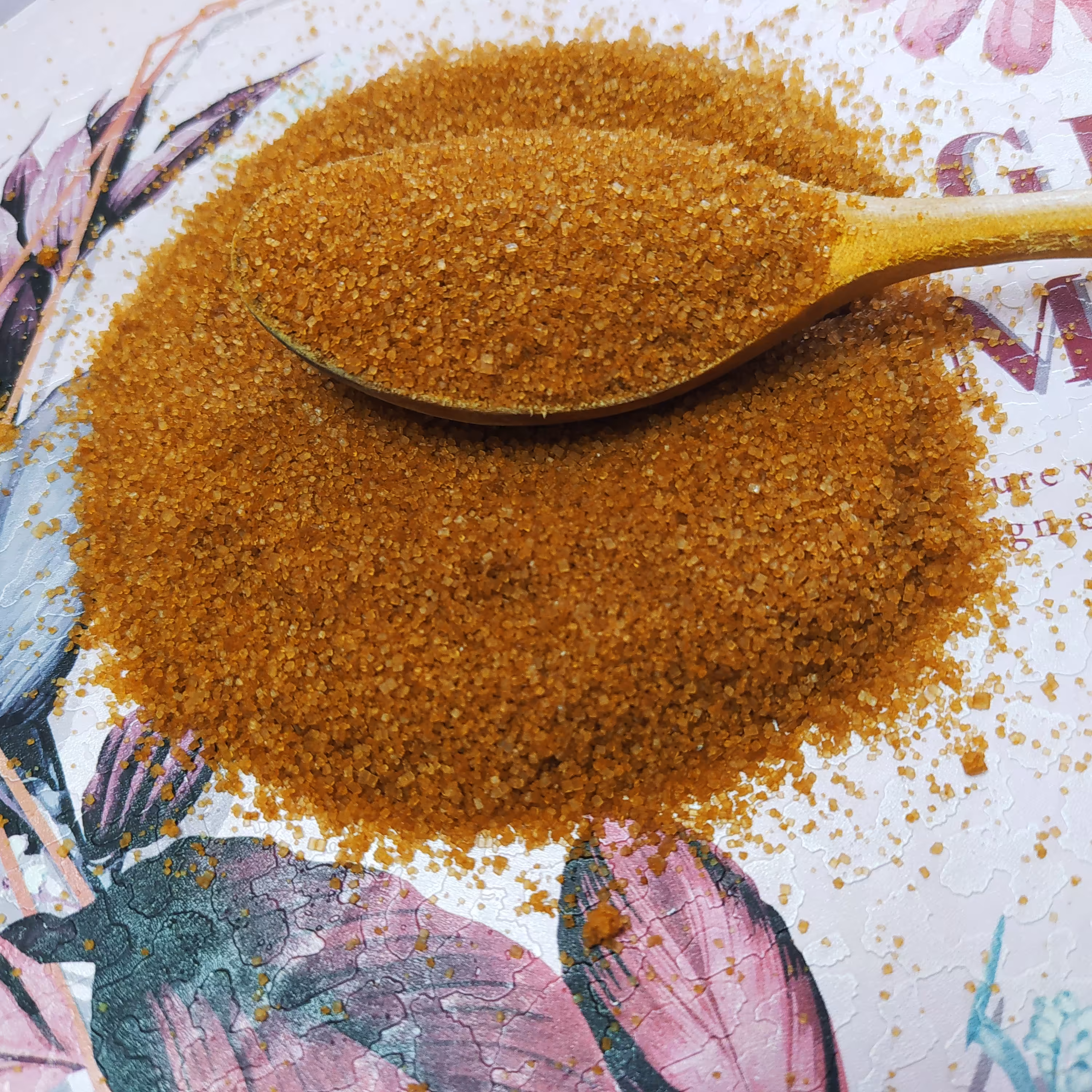 شکر قهوه ای ( 500 گرمی )