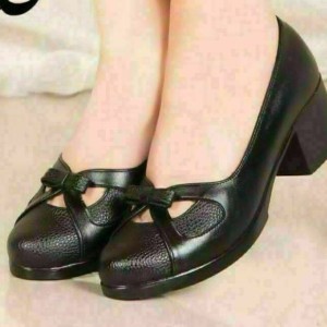 کفش طبی پاشنه دار