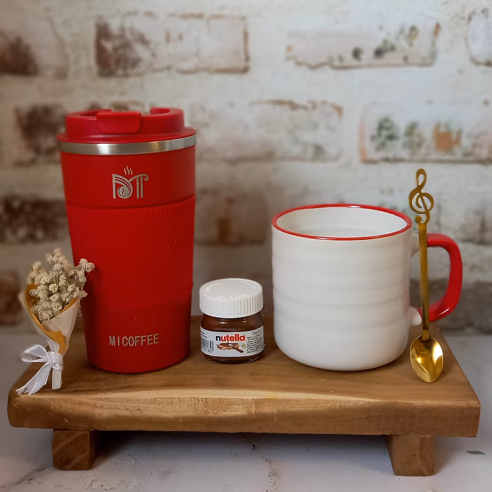 باکس هدیه (ولنتاین و هدیه روز مرد و تولد) شامل تراولماگ درجه1 و مینی نوتلا و ماگ و قاشق