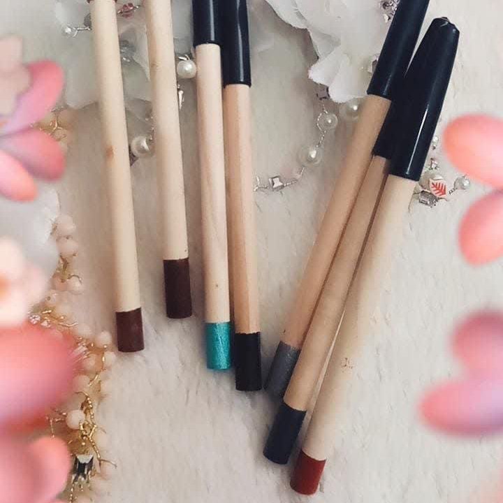 مدادسرمه (مغز مداد از سرمه تقویتی ساخته شده )