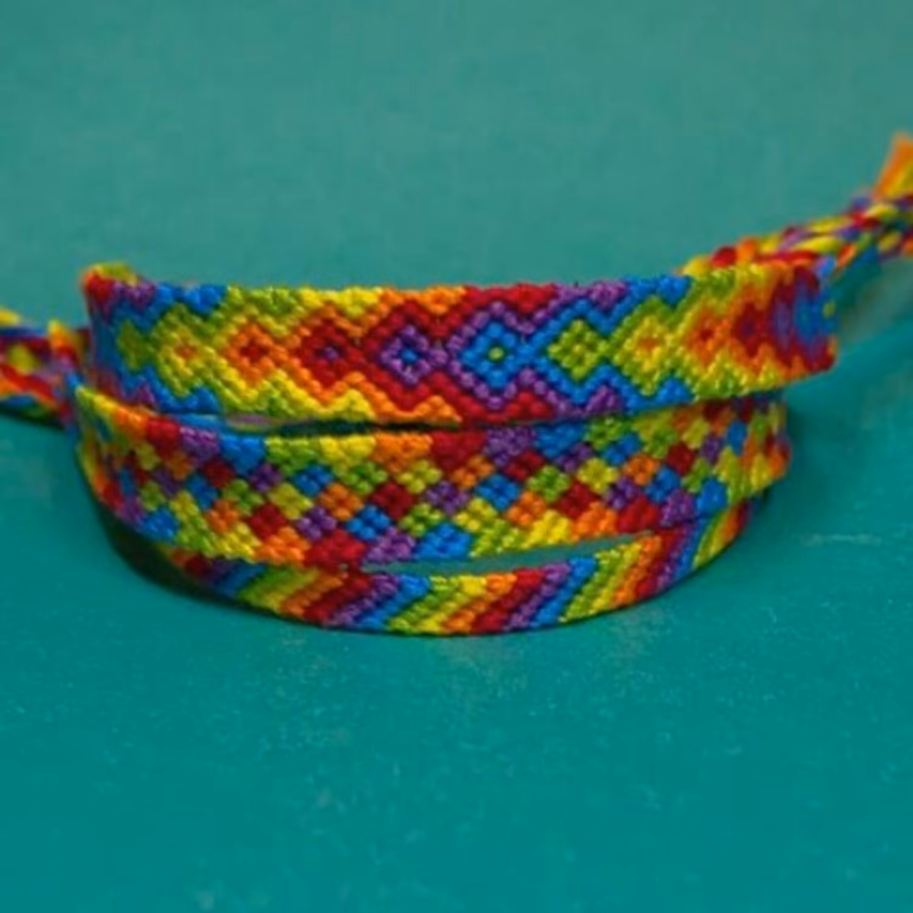 دستبند دوستی ست سه تایی هفت رنگ کد 25