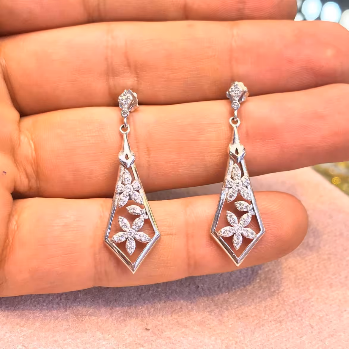 گوشواره زیبا آویز میخی عیارنقره925