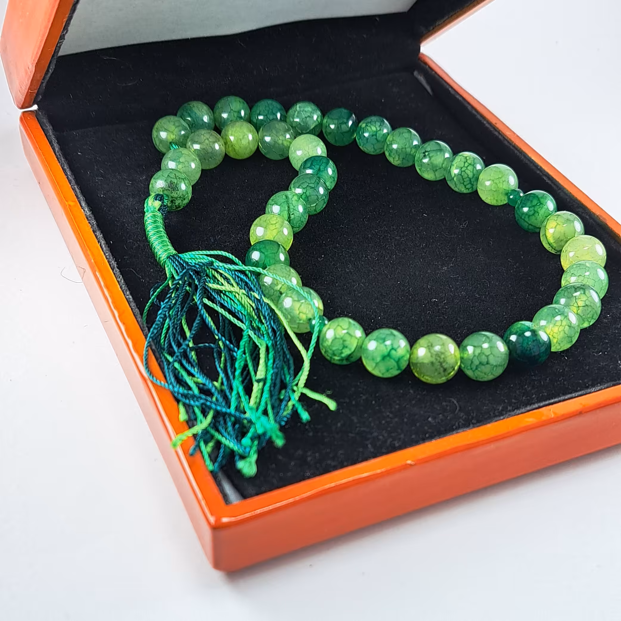 عقیقطرح شجر (ترکیده )رنگ سبز  متبرک به استان مطهر امام رضا ع 