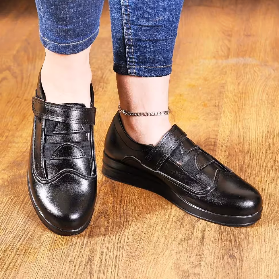 کفش اسپورت زنانه و دخترانه چرم صنعتی سبک ووراحت کد kat