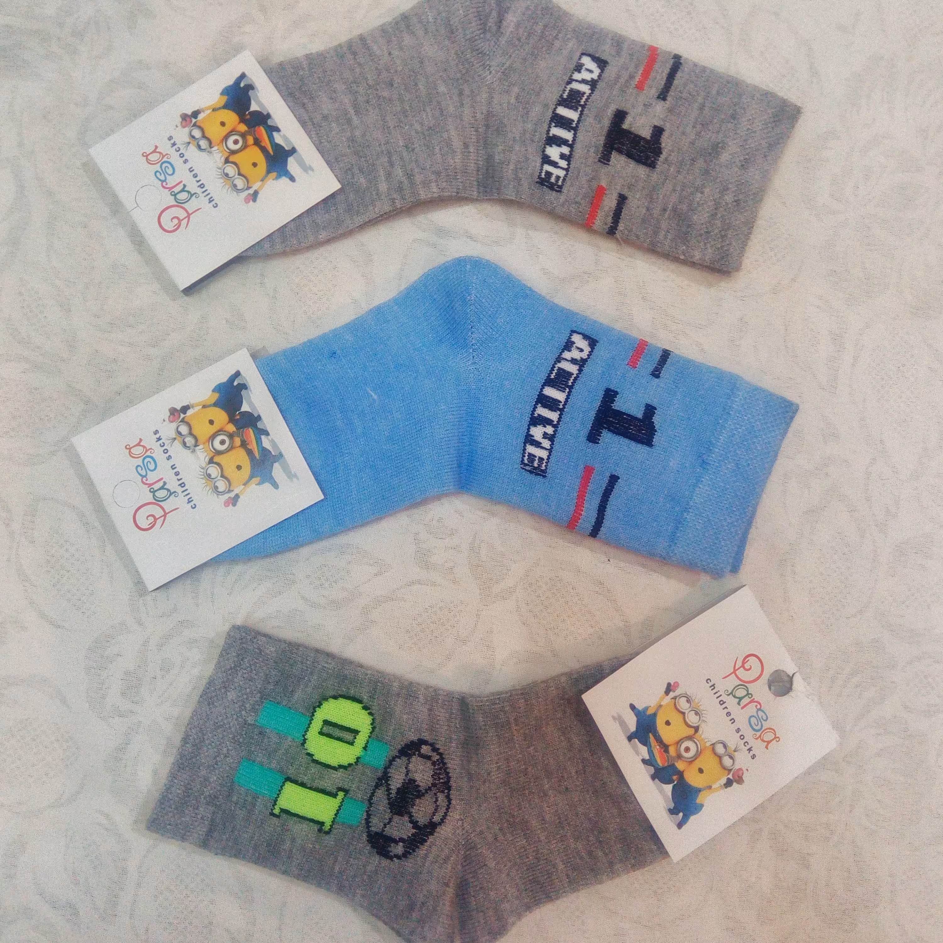 جوراب پسرانه دو جفت با جنس نخ پنبه مرغوب طول ساق متوسط