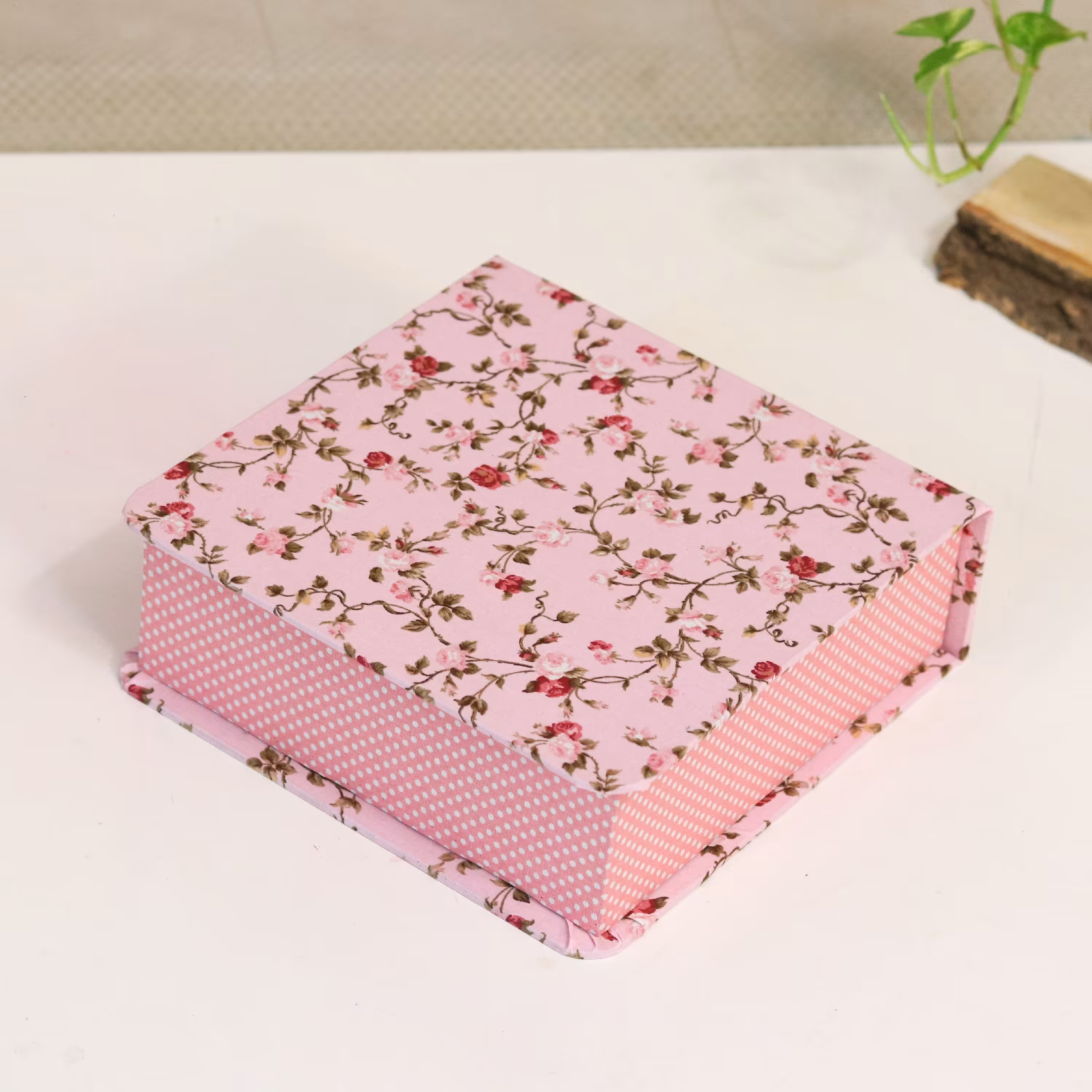 جعبه چوبی گلگلی صورتی(باکس چوبی)