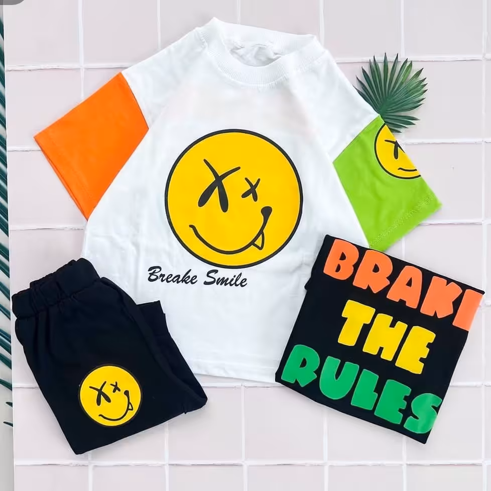 تیشرت شلوارک اسپرت.جنس نخ پنبه.شلوارک کمر کش.کیفیت درجه یک.رنگبندی سفیدومشکی.مناسب 18ماه تا 8سال