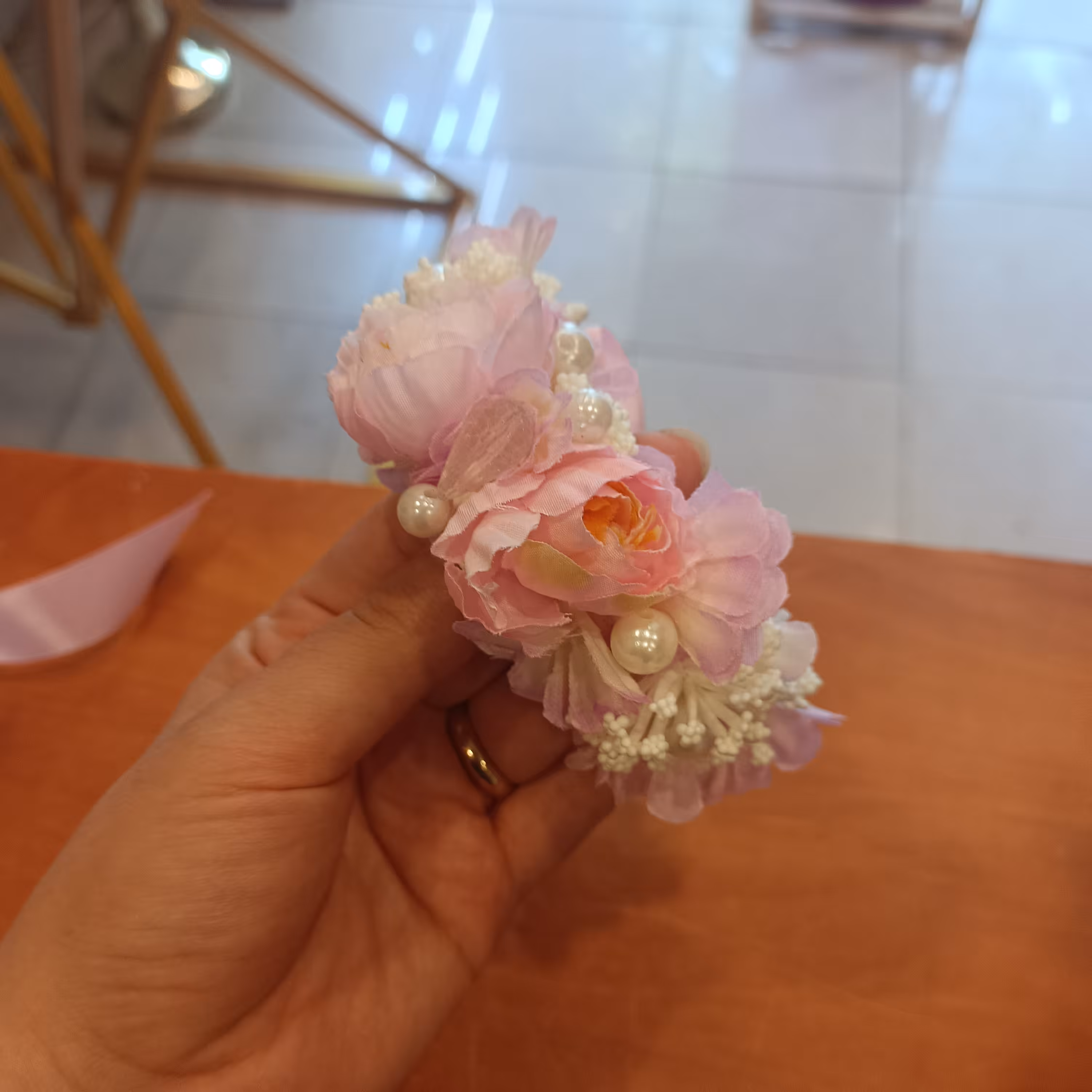 مچبند گل عروس 