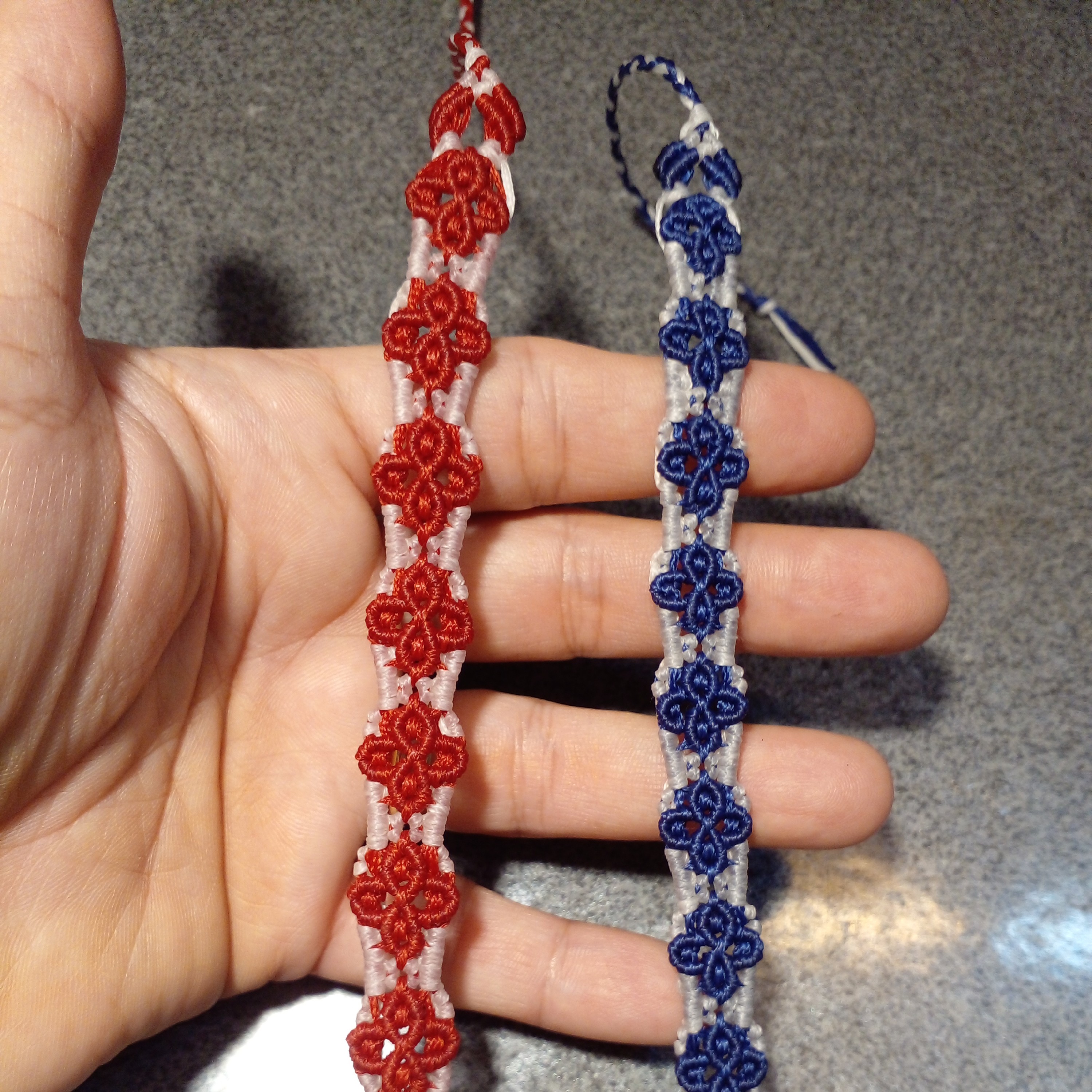 دستبند مکرومه مدل  گل چهار پر