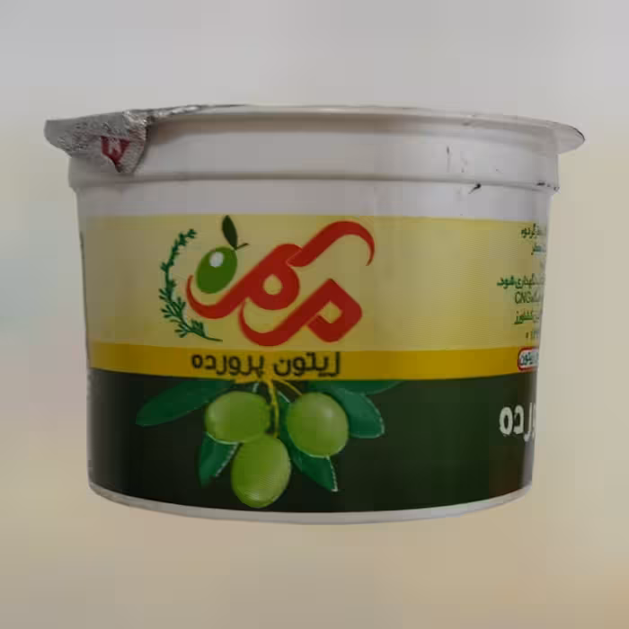 زیتون پرورده مرکل پر گردو خوش طعم و خوشمزه (ارسال فقط قم)