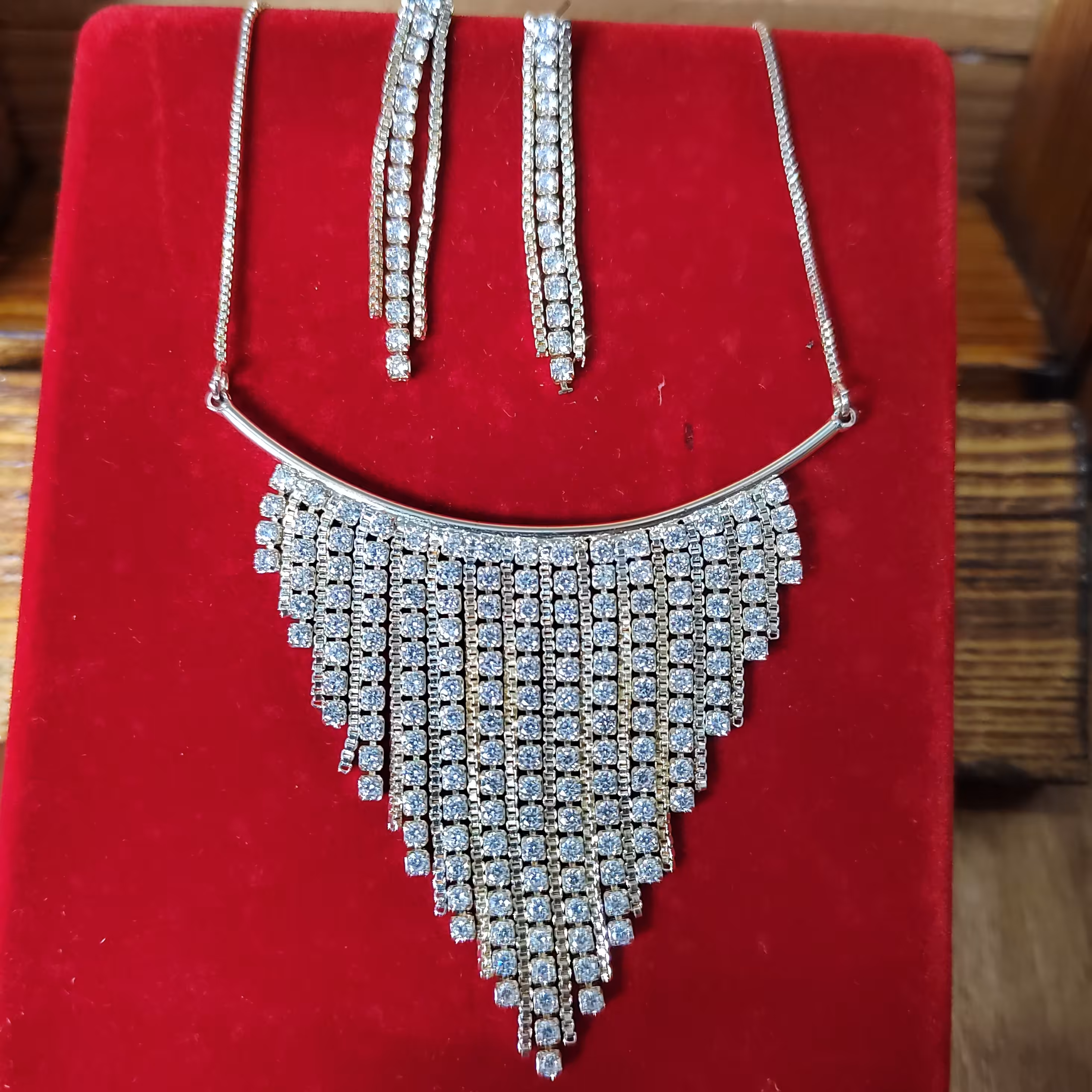 نیم ست جواهر مارک ژوپینگ