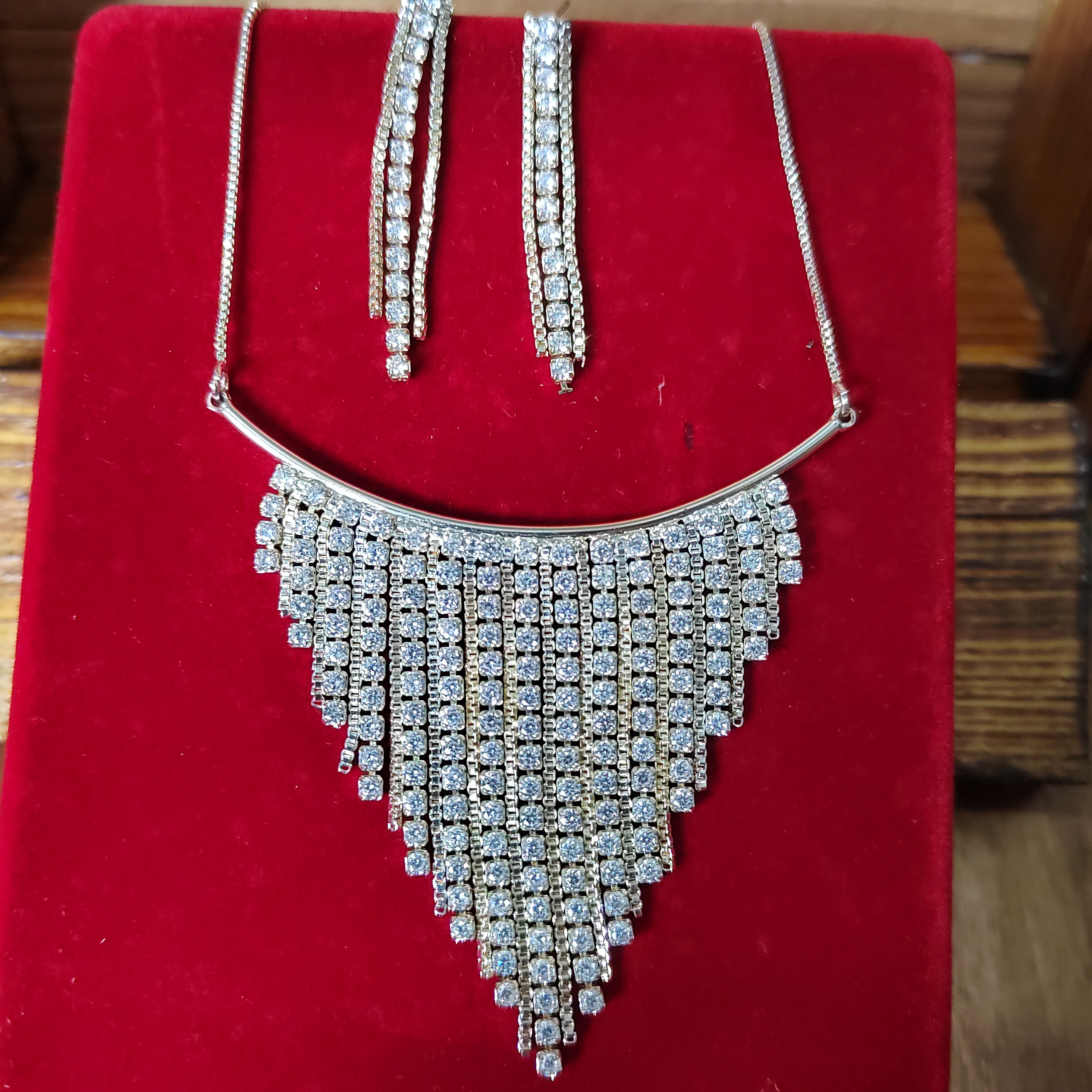 نیم ست جواهر مارک ژوپینگ