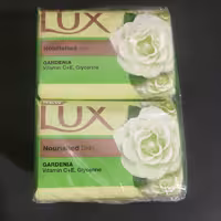 صابون لوکس 6 عددی خارجی اصل و  اورجینال معطر  با اسانس گل یاسمن و تقویت کننده پوست  هر عدد 170 گرم 