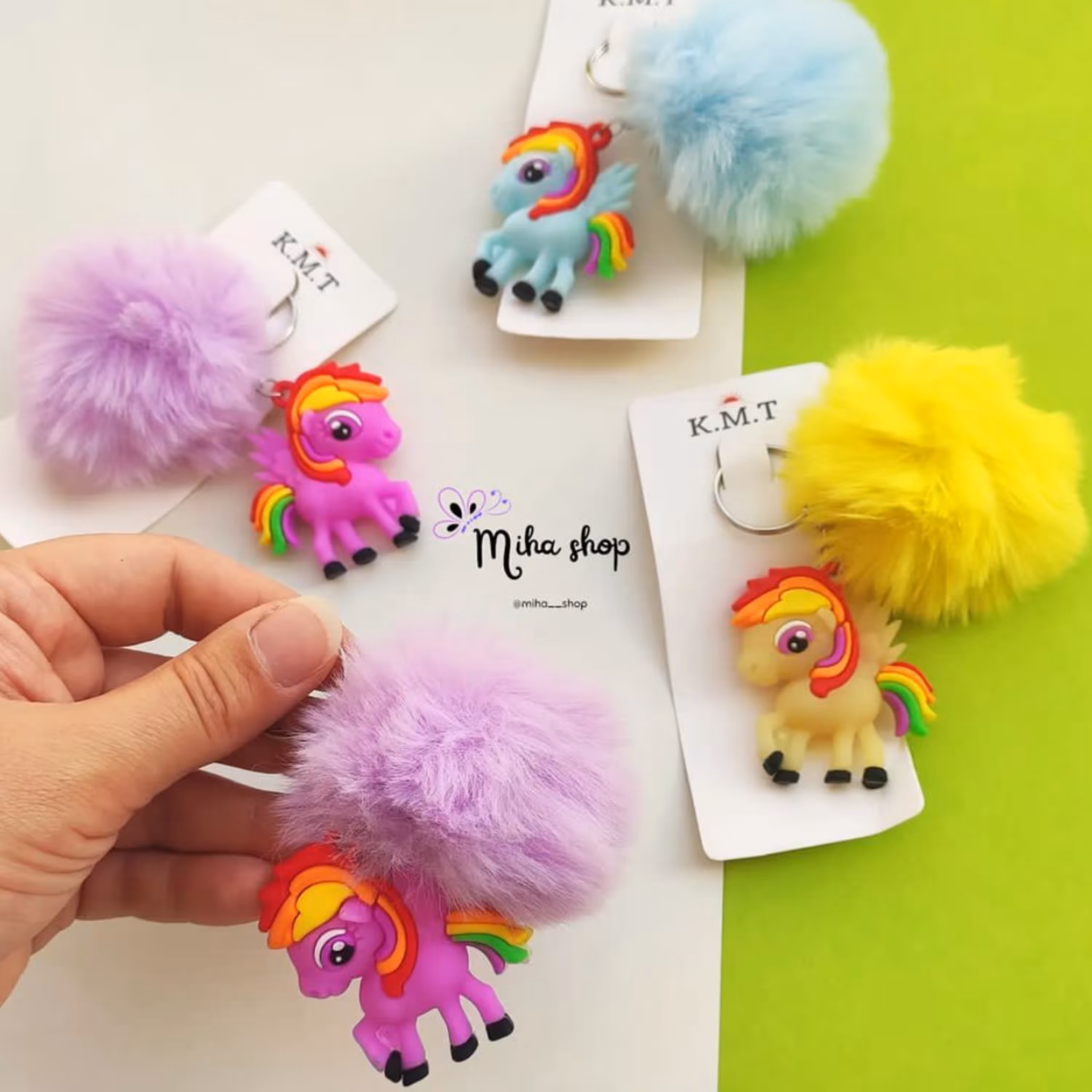 آویز کلید پوم پوم دار یونیکورن