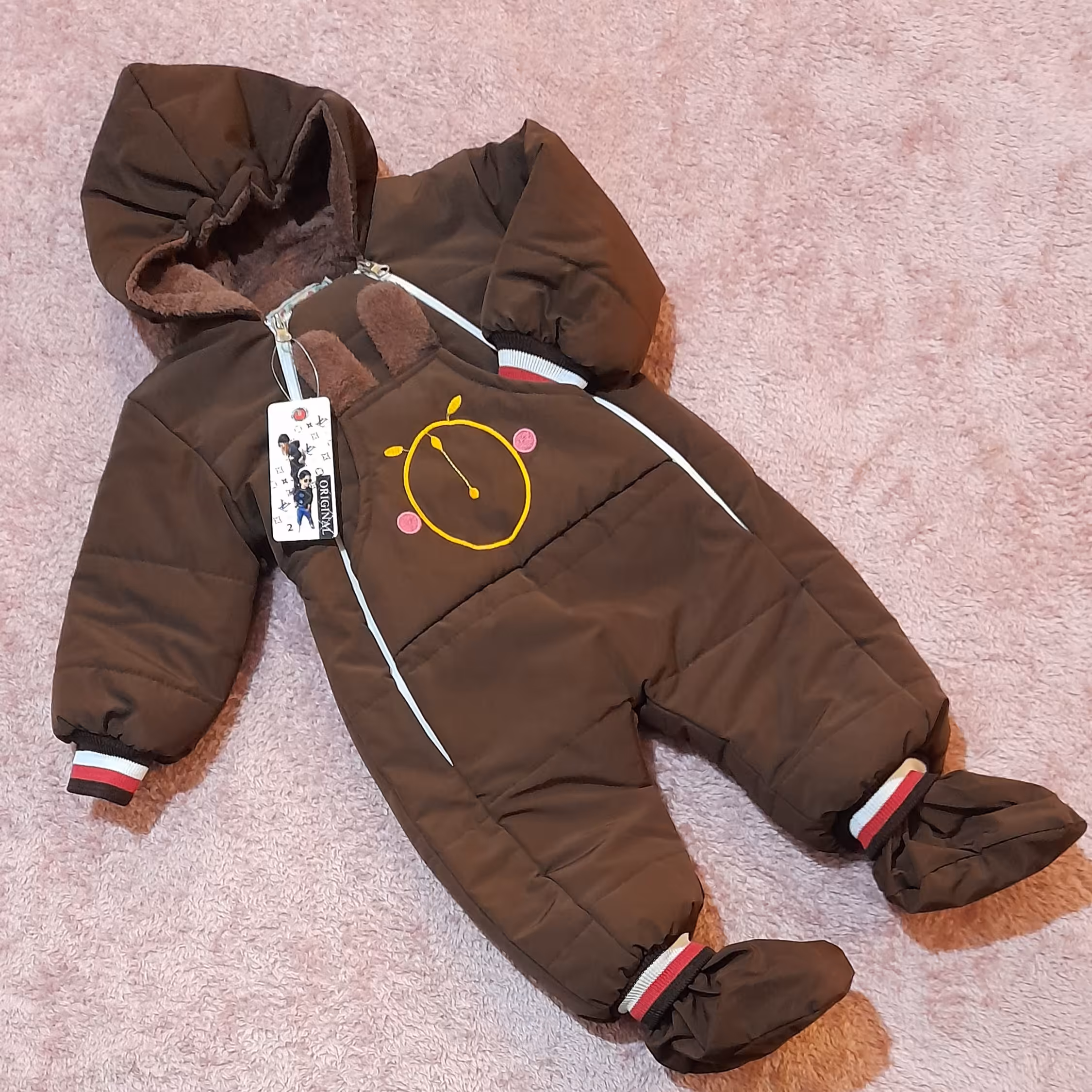 کاپشن    سرهمی    تو خزدار     نوزادی   اسپرت    سایز     1      قد   58                سایز   2    قد   62      