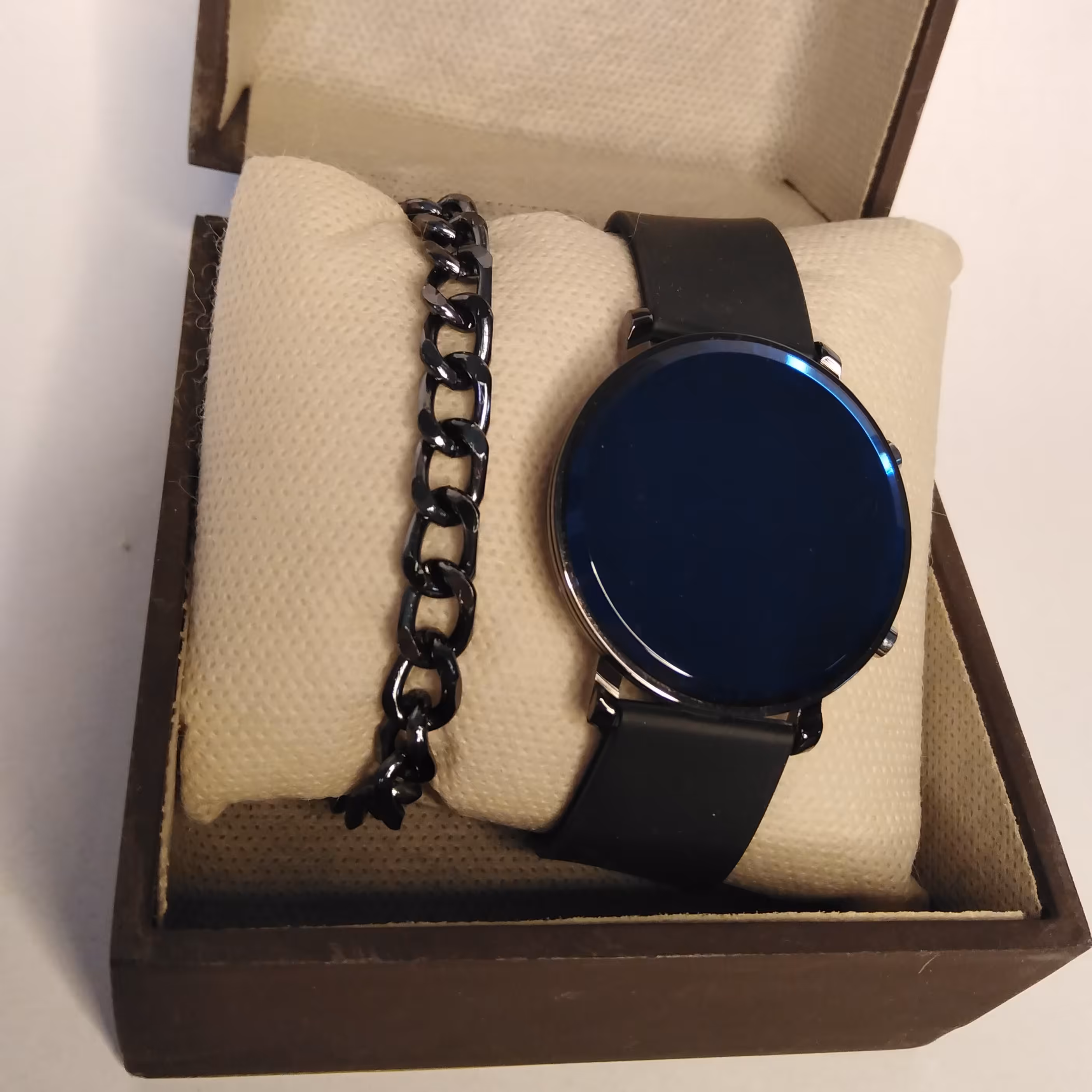 ست ساعت و دستنبد کارتیر مشکی و صفحه گرد 