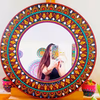 آیینه های دیواری و رو میزی نقطه کوبی با ترکیب شیشه کاری و نگین کاری