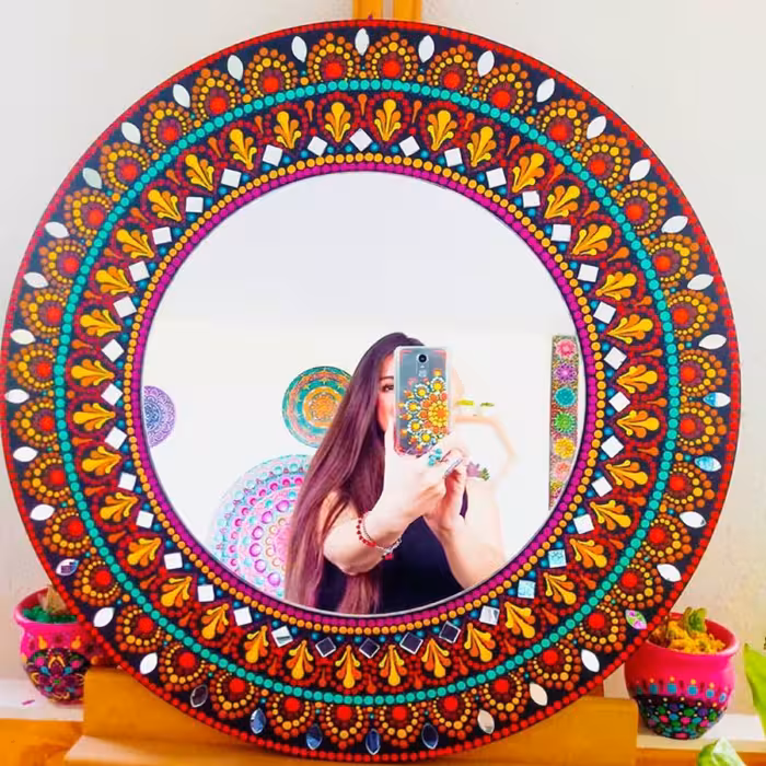 آیینه های دیواری و رو میزی نقطه کوبی با ترکیب شیشه کاری و نگین کاری