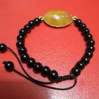 دستبند عقیق  نارنجی حکاکی شده ذکریافاطمه الزهرا سایز دستبند قابل تنظیم