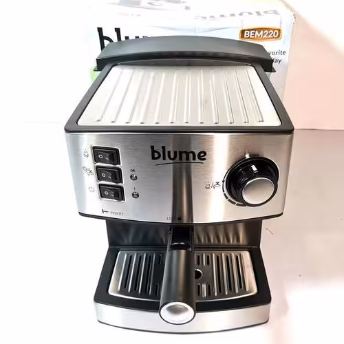 اسپرسوساز بلومBEM220 آلمان توان مصرفی 1200وات فشار بخار 20بار