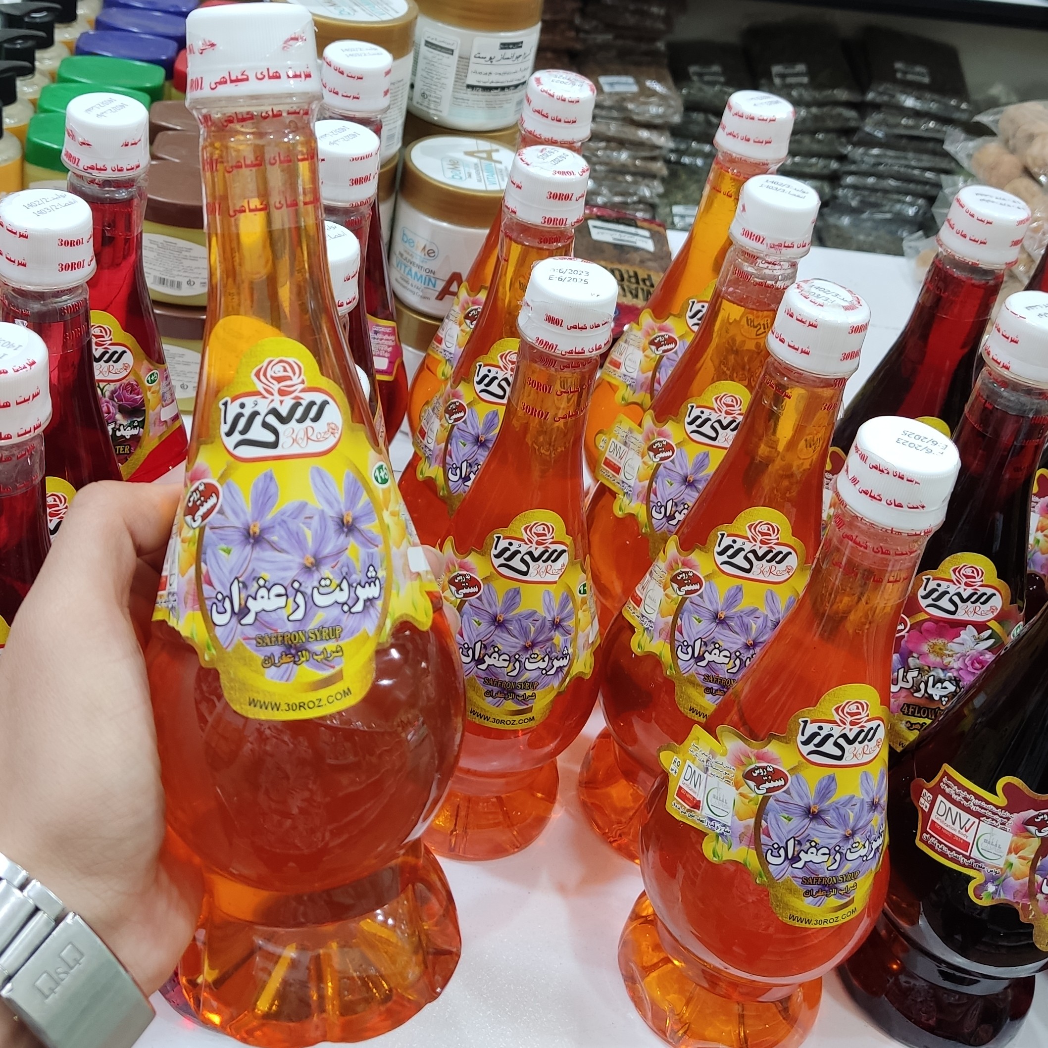 شربت زعفران مقوی اعصاب و قلب، نشاط آور و ضد سرطان بدون نگهدازنده