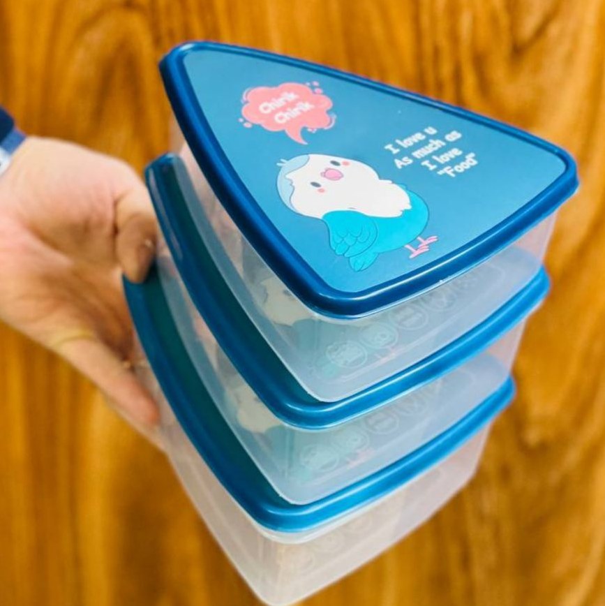 رادیانت 3 تیکه مثلثی سایز 18 در 16 دارای رنگبندی از جنس پلاستیک