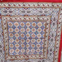 سفره رومیزی دور قرمز.