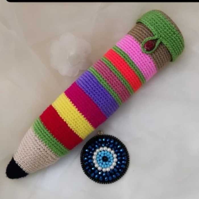 جامدادی  طرح مداد غرفه دست بافتهای بانوی اردیبهشت