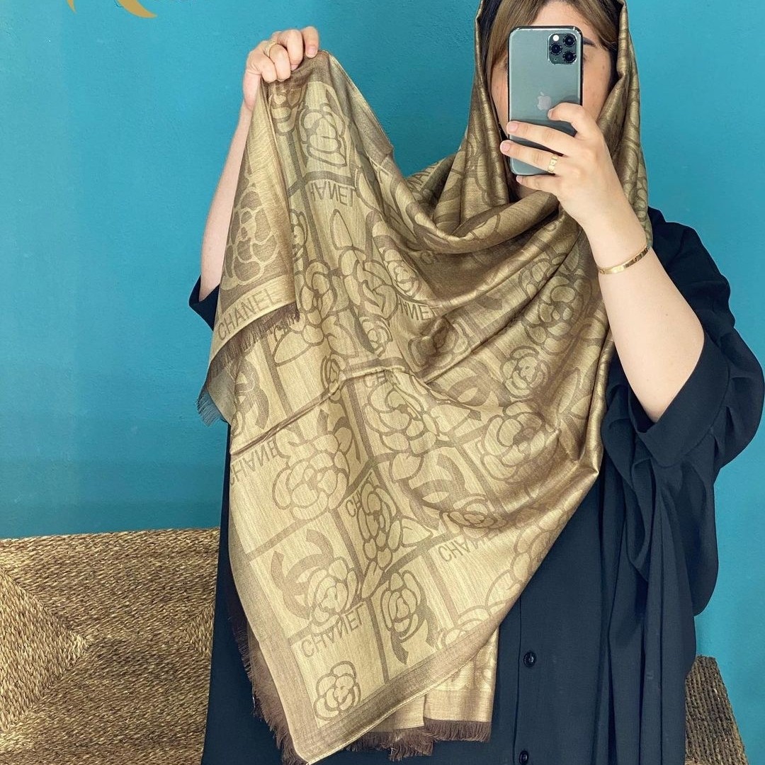 شال  نخی طرح دار شال مجلسی دور رو روسری 