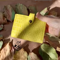 کیف پول جیبی زنانه  چرم دستدوز لیلی  رنگ لیمویی  چرم ورنی بزی