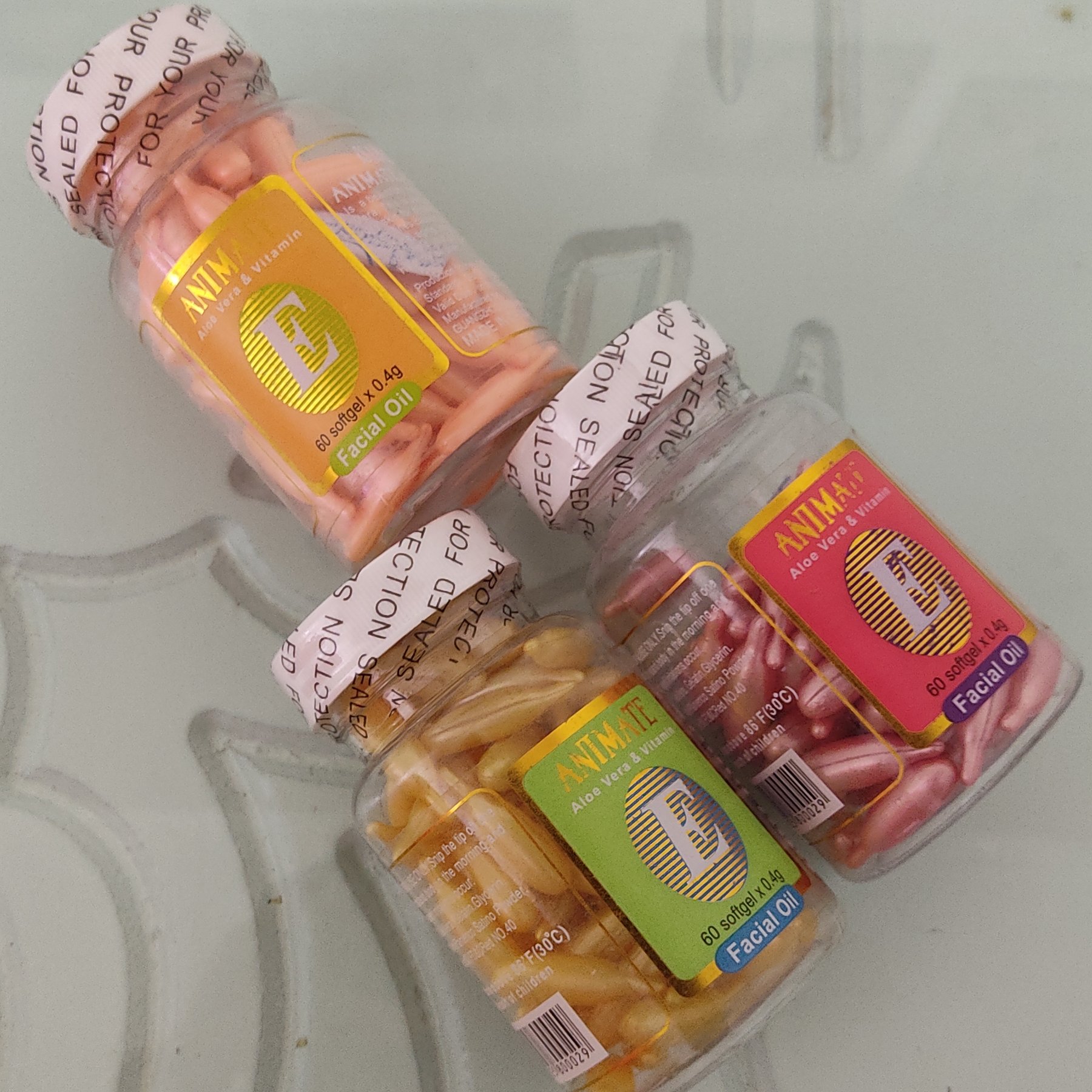 کپسول ویتامین زیر چشم