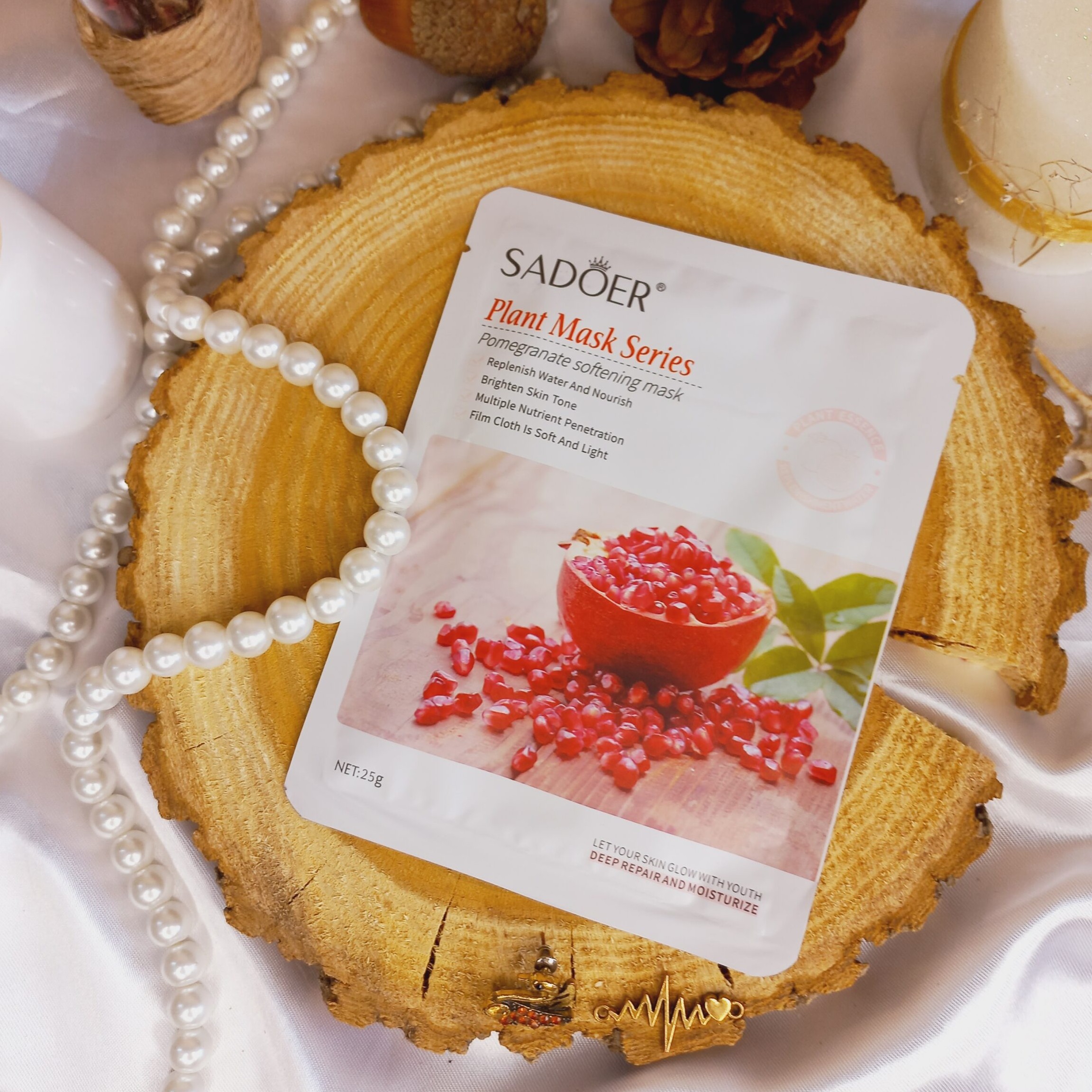 ماسک ورقه ای ویتامینه و آبرسان انار SADOER

