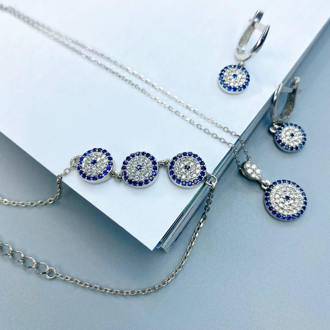 نیمست چشم نظر زنجیردار