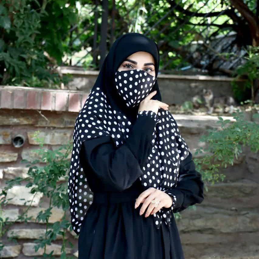 روسری دور حریر خالدار 