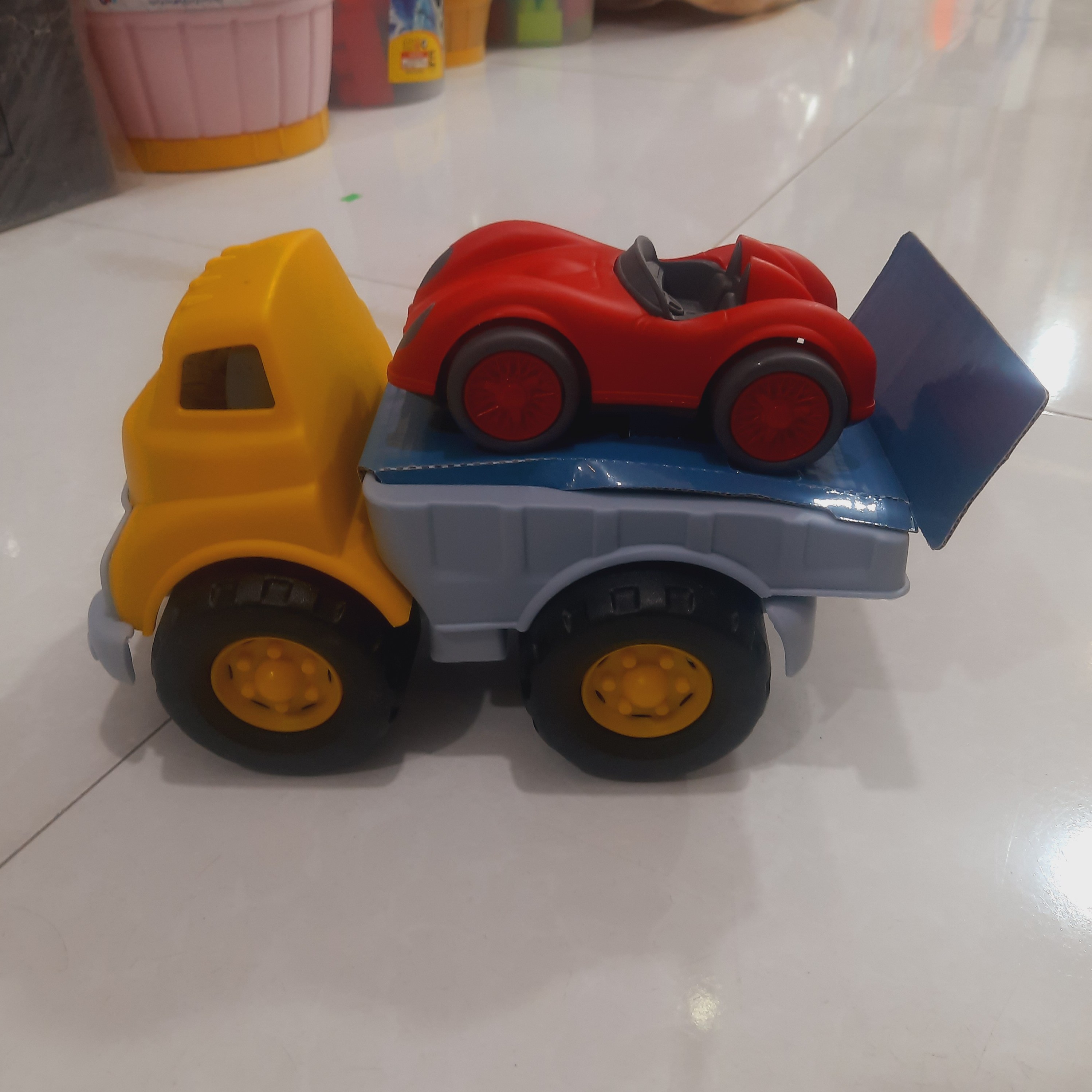 کامیون خودرو بر