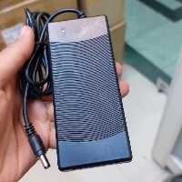 اداپتور5آمپر و 12ولت  کیفیت عالی ولتاژ ثابت مناسب دوربین و لبتاب.پس کرایه