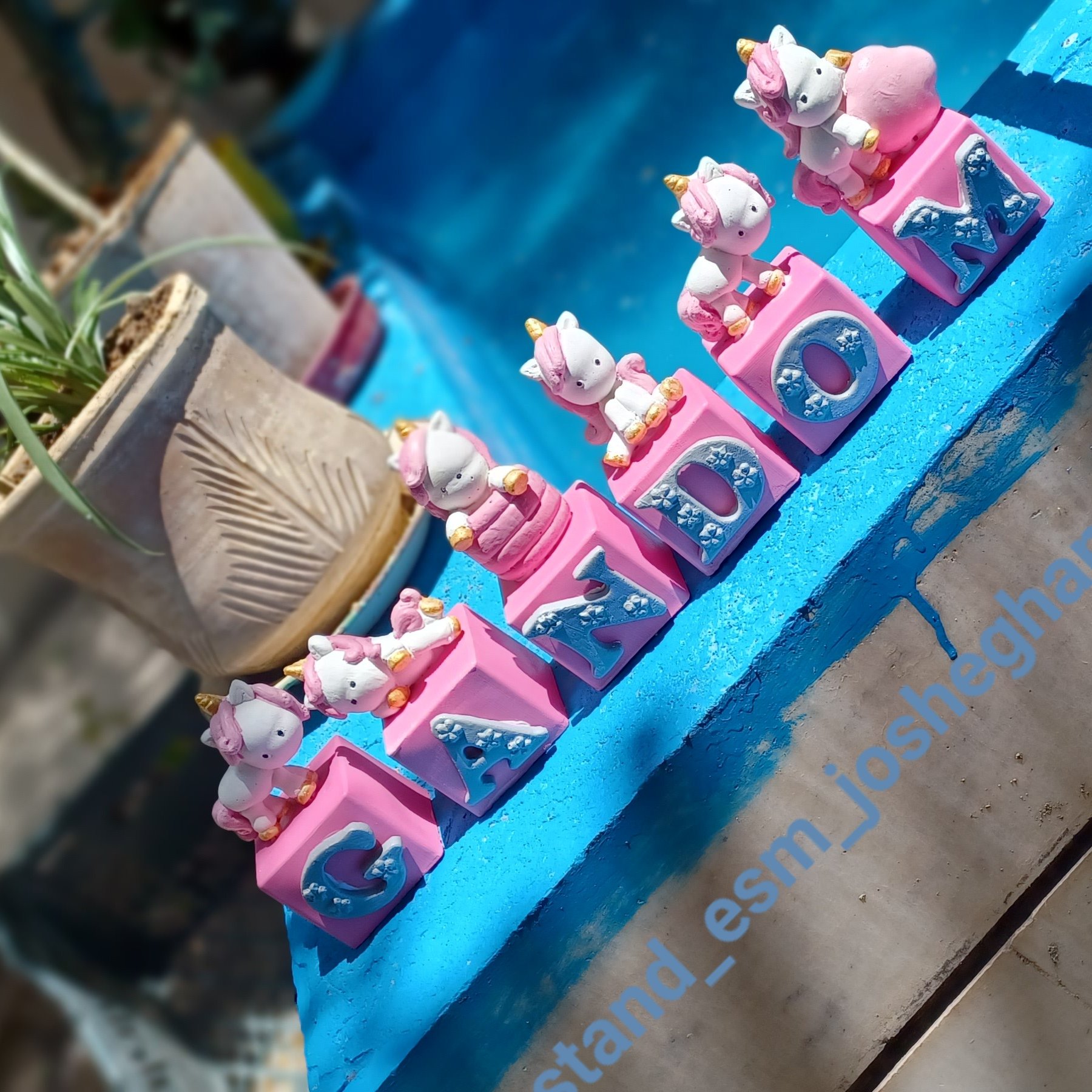 استند اسم ،اسم زوج و مکعب های اسم و....به سلیقه مشتری 