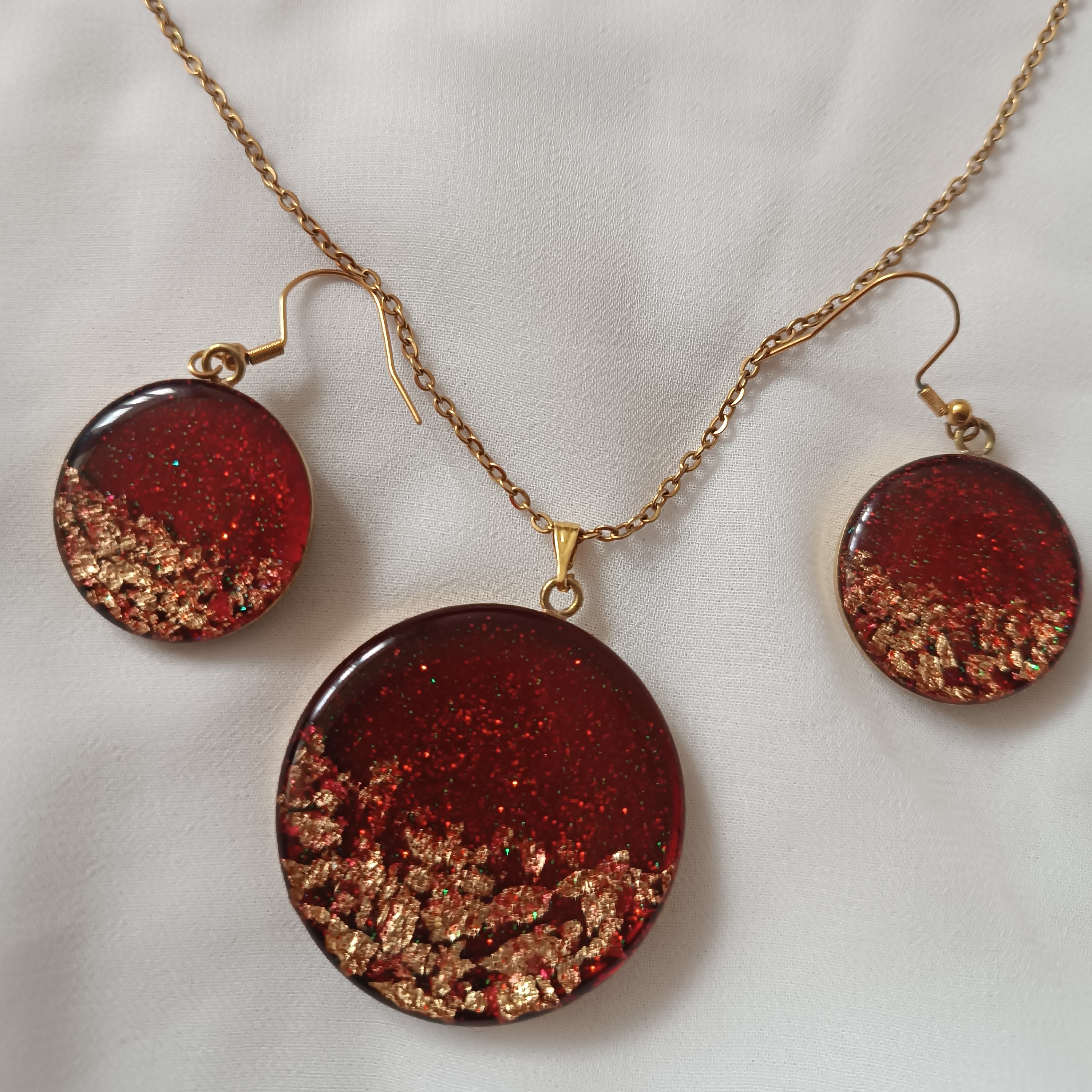 نیم ست رزینی و رق طلا 