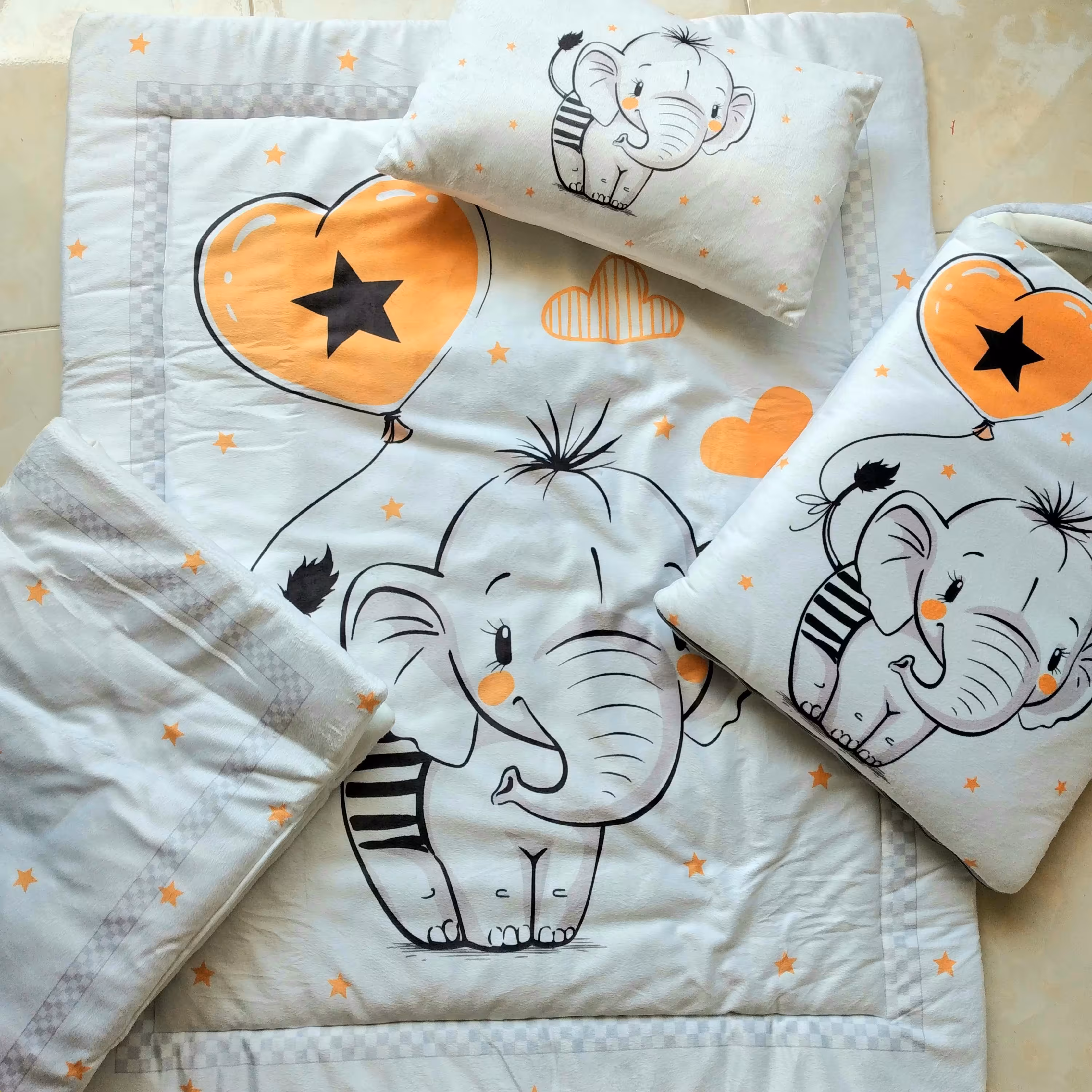 سرویس خواب نوزادی تا 3 سالگی با طرح فیل با جنس مخمل بسیار خوش دوخت و نرم
