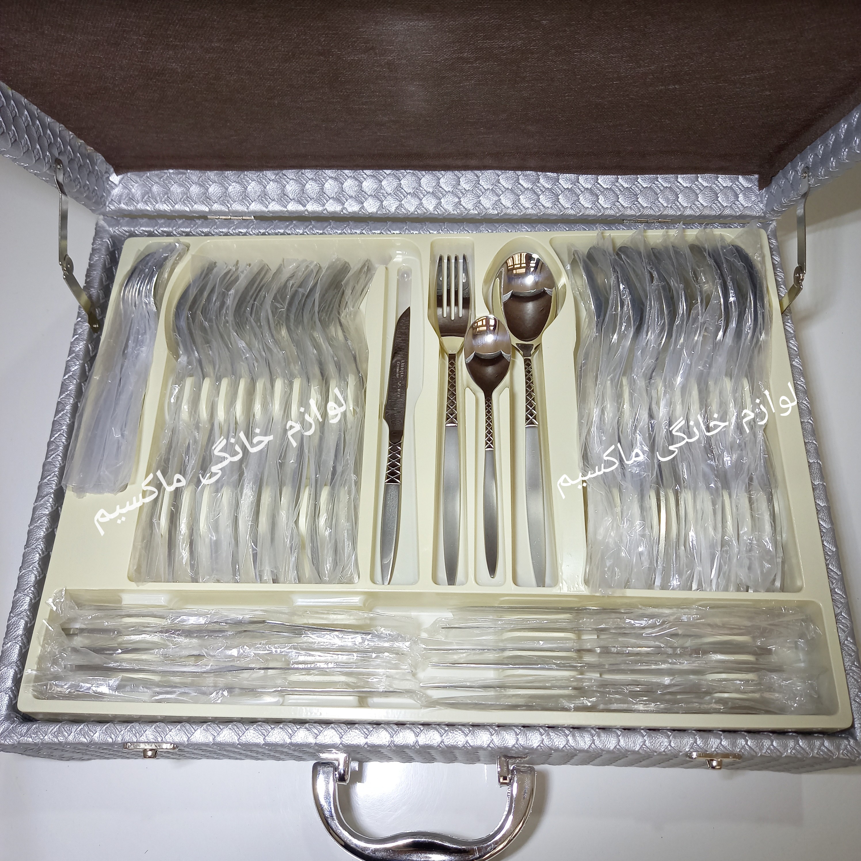 سرویس قاشق و چنگال یونیک کله اروپایی24 نفره 120 پارچه همراه جعبه 