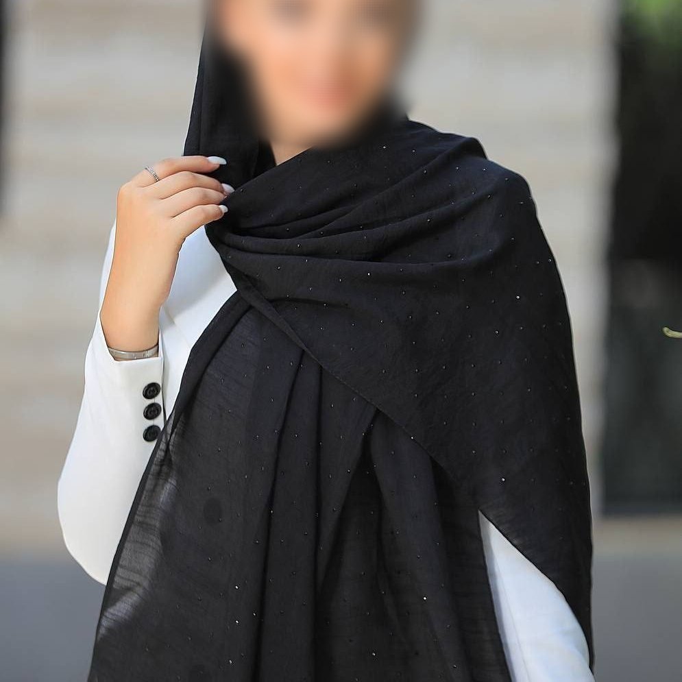 شال اسلپ کارشده نخی در رنگ مشکی
