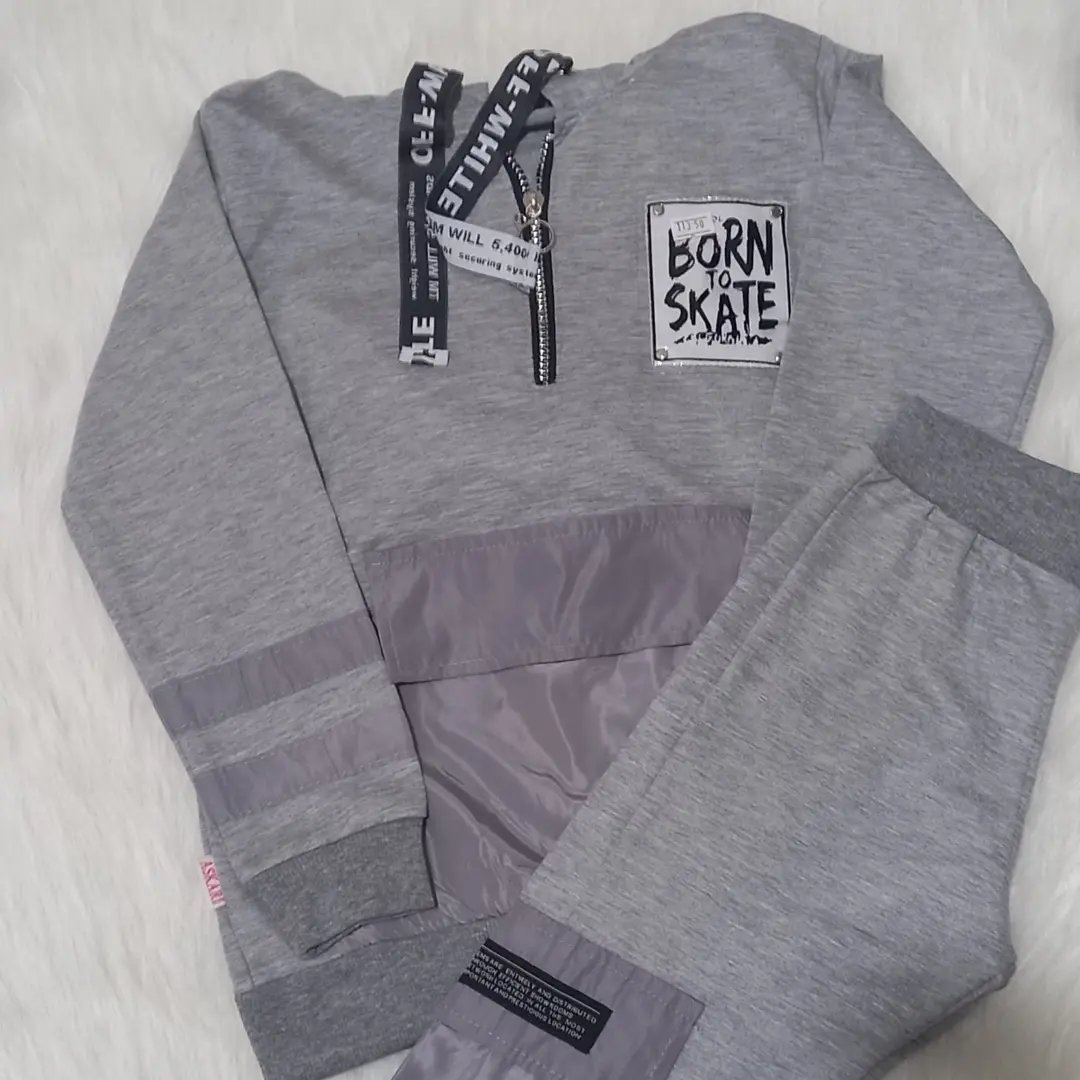 هودی و شلوار اسپرت  هم پسرانه و هم   دخترانه فقط یکی ملانژ سایز 50 موجوده تن خور عالی