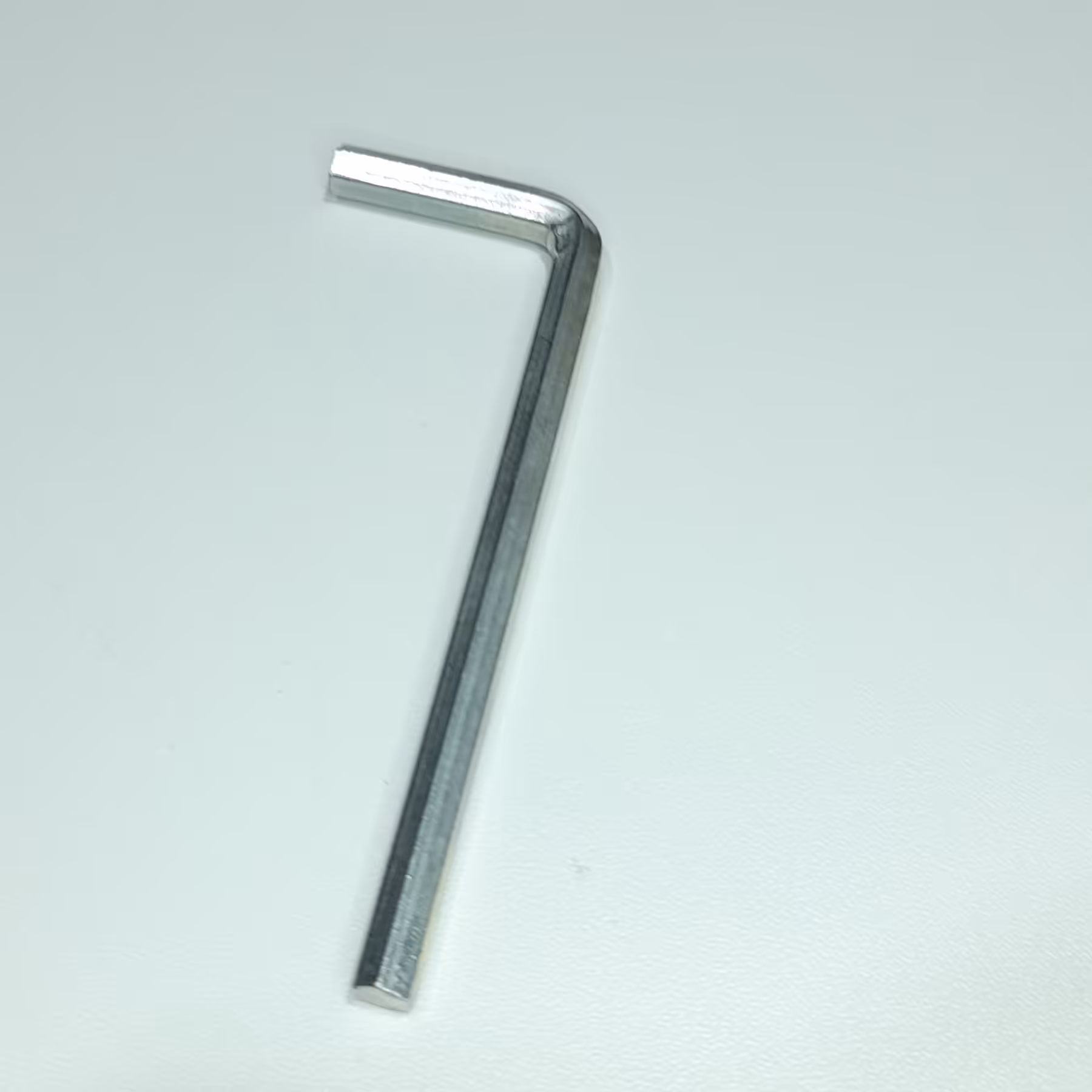 آلن سایز 4 کیفیت معمولی  مناسب استفاده برای پیچ های الن خور سایز4