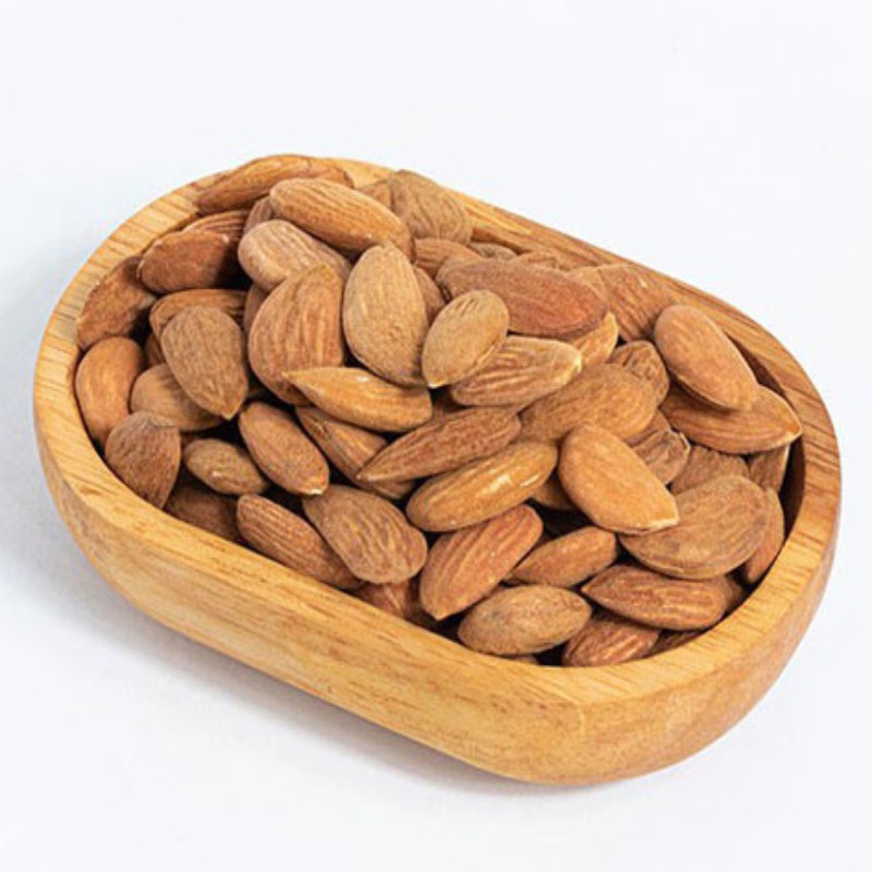 مغز بادام درشت خام خارجی. یکدست و خوشمزه . نیم کیلویی. با تخفیف ویژه عید .