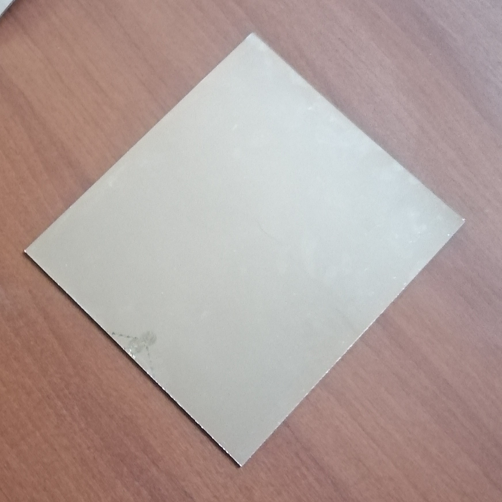 آینه ورقی 2 میل 23 در 26 سانتی مناسب آینه کاری (معرق آینه)