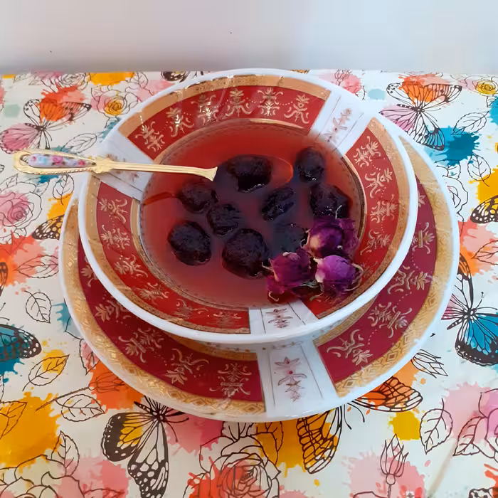 مربای گیلاس ممتاز ترنج تبریز (یک کیلویی)