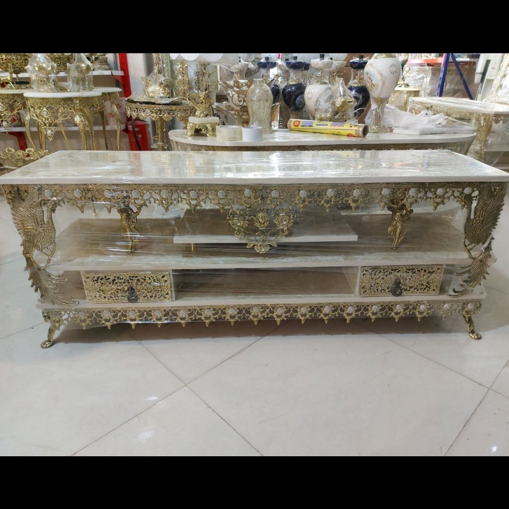 میز تی وی برنزی طرح طاووس با نگین سربی
