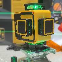 تراز لیزری سنسوردار دیوالت 4بعدی برد 20متر